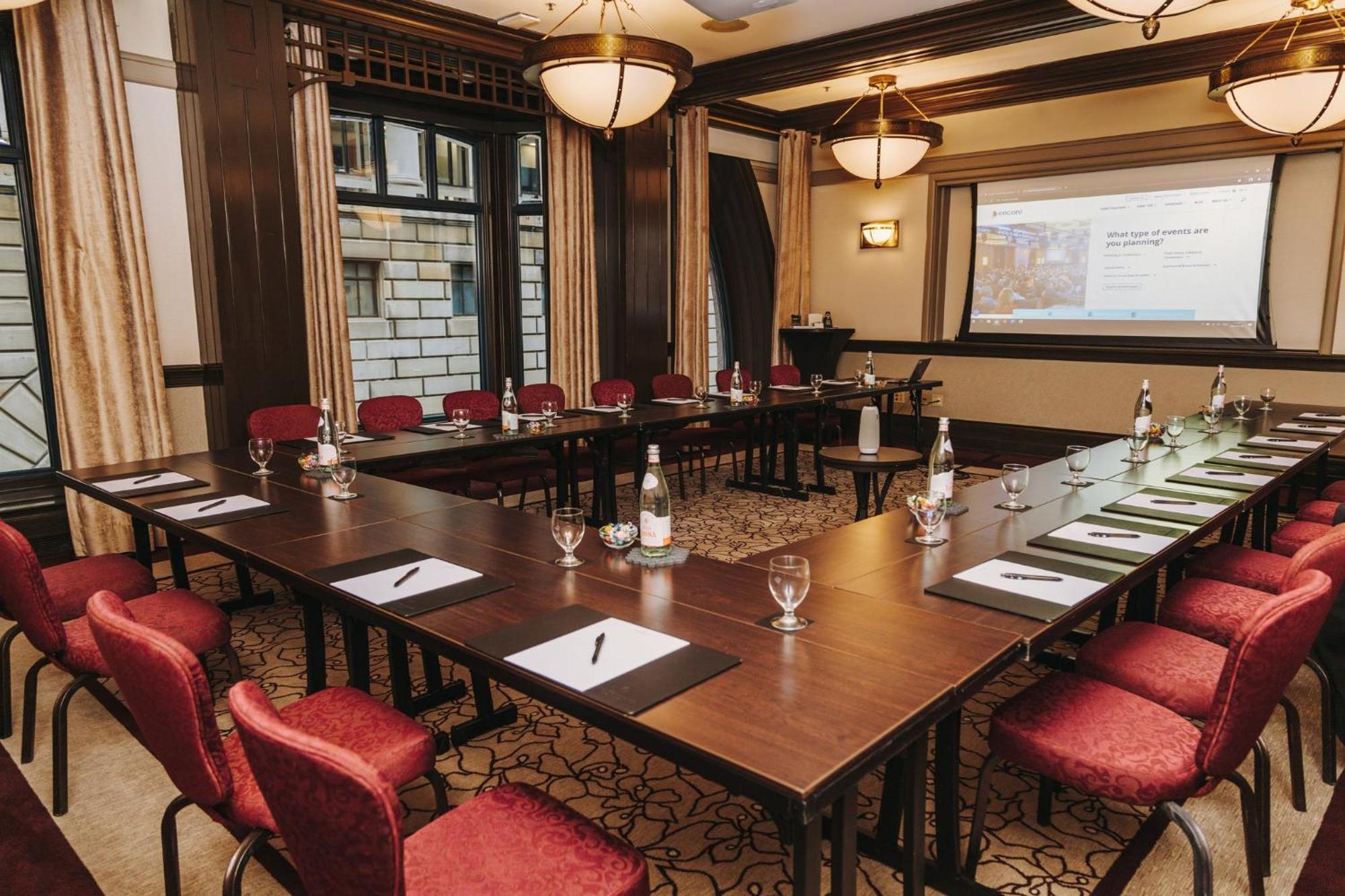 Отель Intercontinental Montreal By Ihg Экстерьер фото